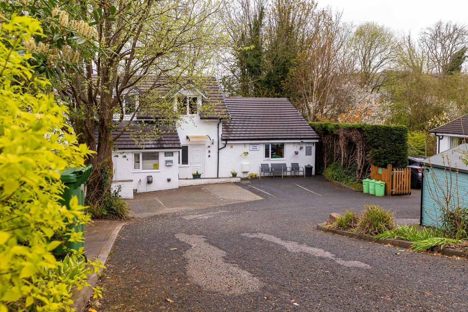 Roger Ground Guest House - With Onsite Car Parking Windermere Εξωτερικό φωτογραφία